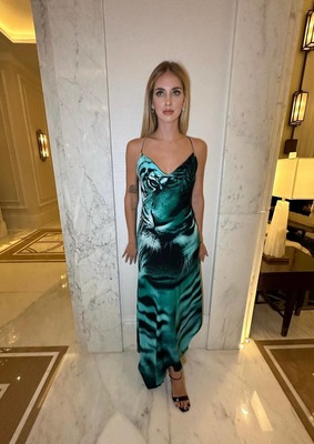 Chiara Ferragni в платье с анималистичным принтом