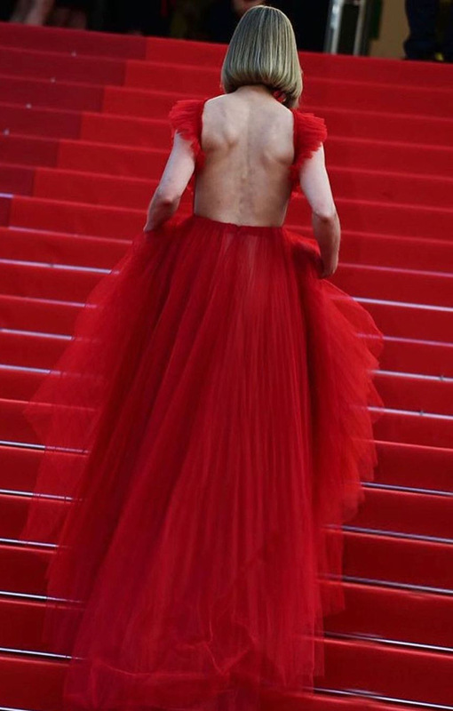 Розамунд Пайк в ярком платье Dior