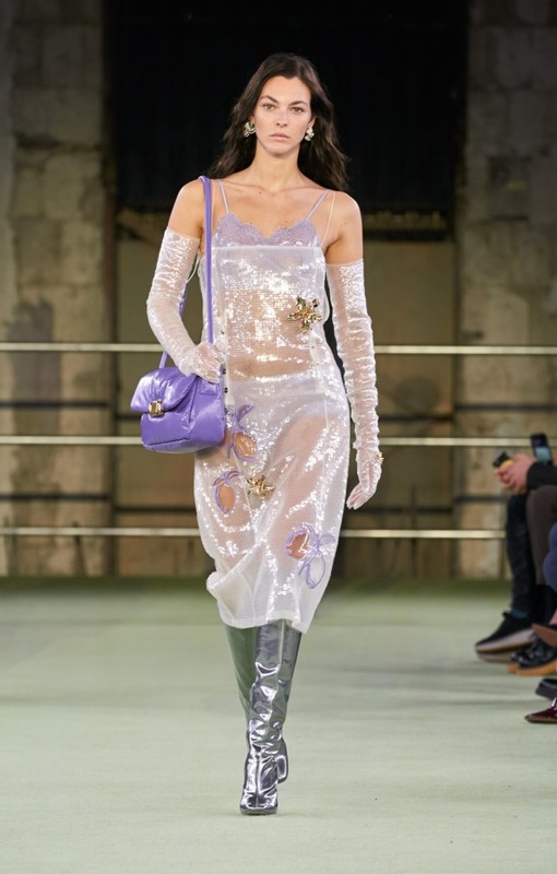 Платье с пайектами от Bottega Veneta
