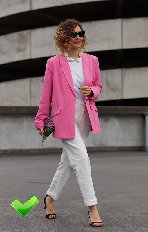 Розовый удлиненный пиджак