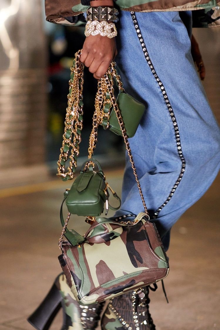 Женская сумка от Moschino
