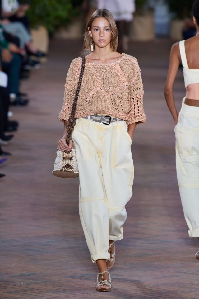 Легкий джемпер от Alberta Ferretti