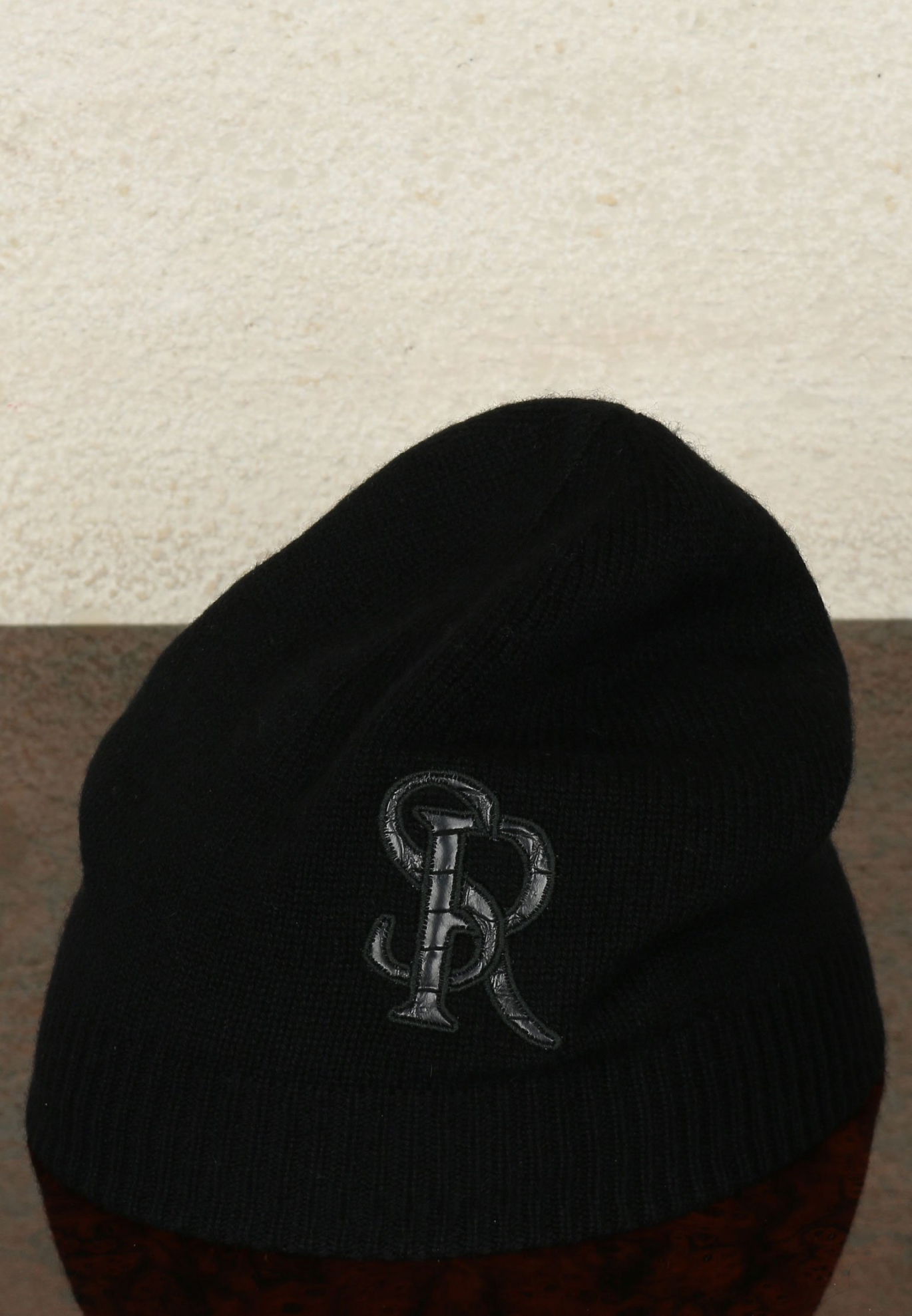 Черная кашемировая шапка STEFANO RICCI