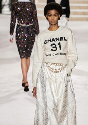 Выкройка месяца: шикарное платье-пальто в стиле Chanel своими руками
