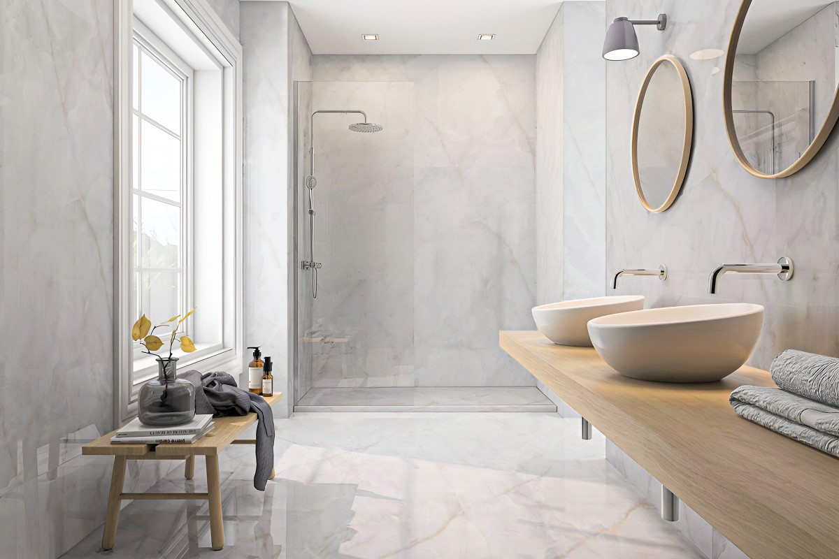 Кварцевый агломерат Onyx Bianco в ванной