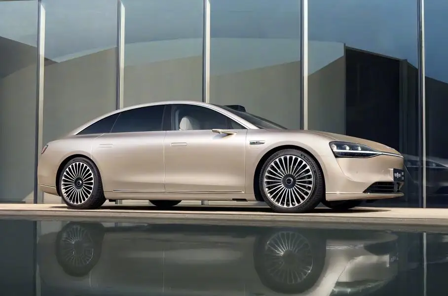 Huawei Stelato S9 бросает вызов Mercedes-Maybach S-Class: сенсация рынка!