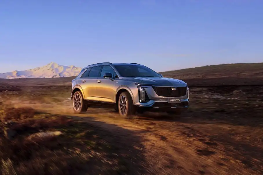 Секреты нового Cadillac XT5: фотографии роскошного интерьера и функции!