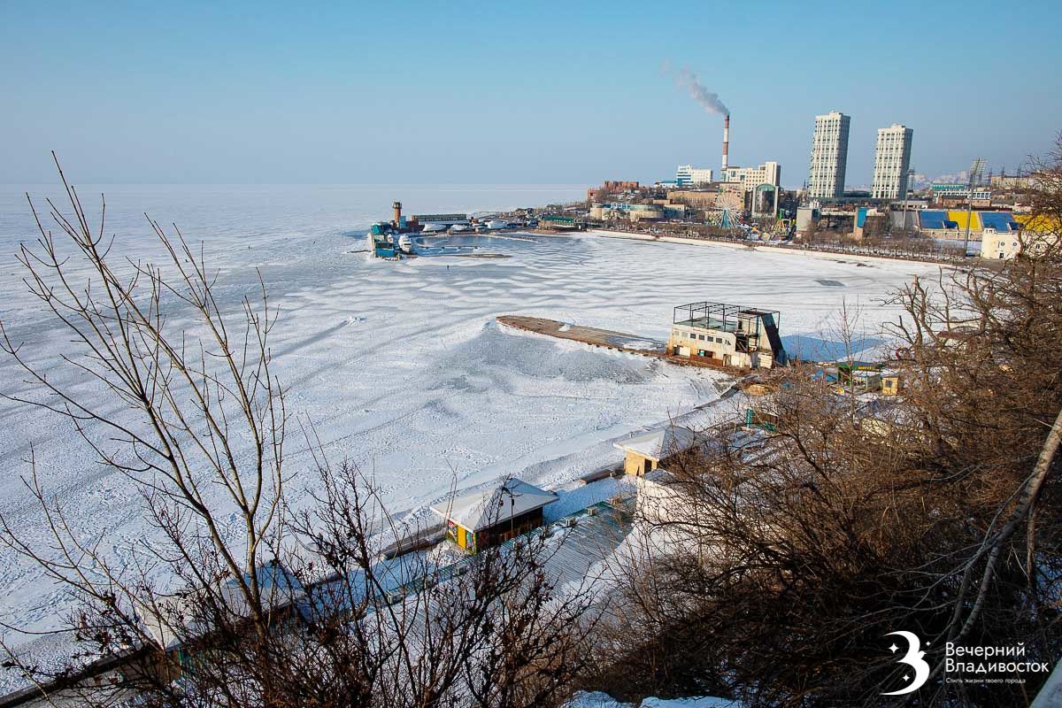 Владивосток со льдом