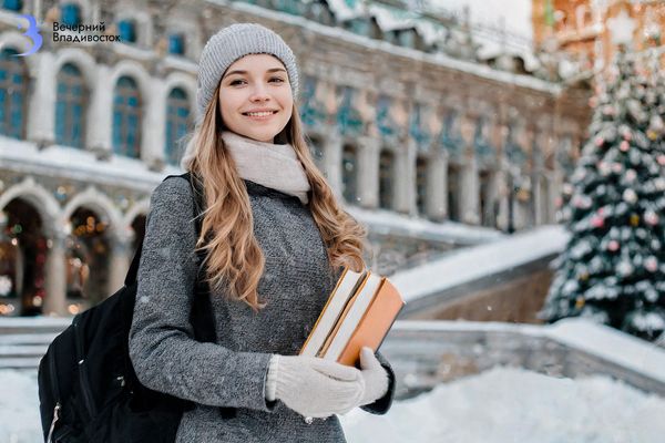 О чем мечтают студенты Владивостока? Откровения в День студента – 2024