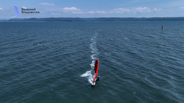 Приморец вошел в тройку сильнейших виндсёрферов Азии