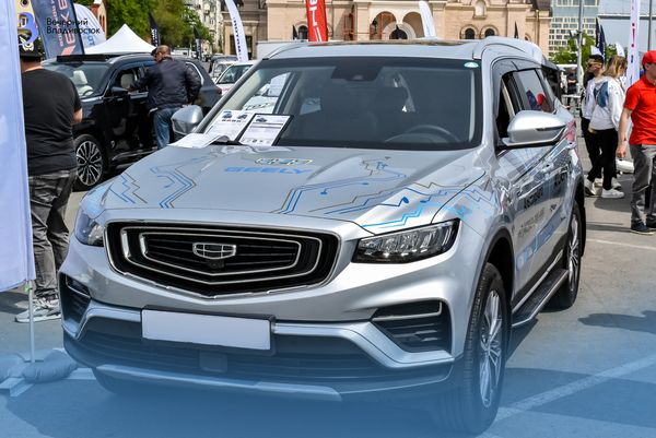 Недешёвый Китай: почему на дорогах Дальнего Востока меньше 1% китайских автомобилей