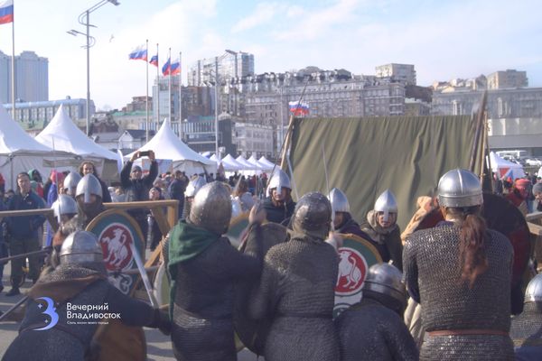 Средневековье какое-то: Владивосток отметил День народного единства погружением в историю