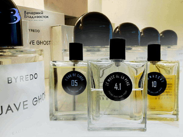 Как выбрать духи для нее и не промахнуться: 3 шага от парфюмерных консультантов