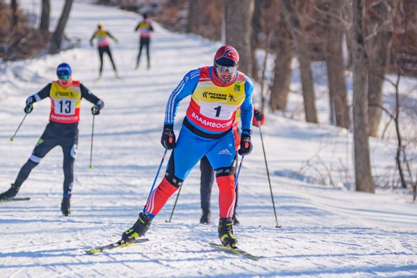 Лыжи в руки и пошли — во Владивостоке состоялась самая массовая гонка