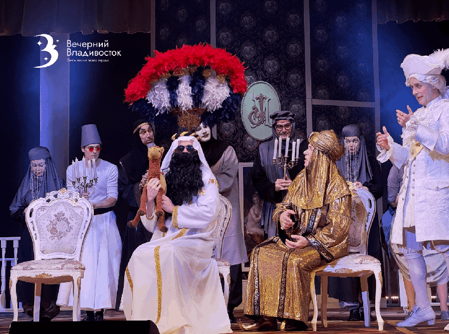 Зрители аплодировали стоя — в театре Горького триумфально представили комедию Мольера