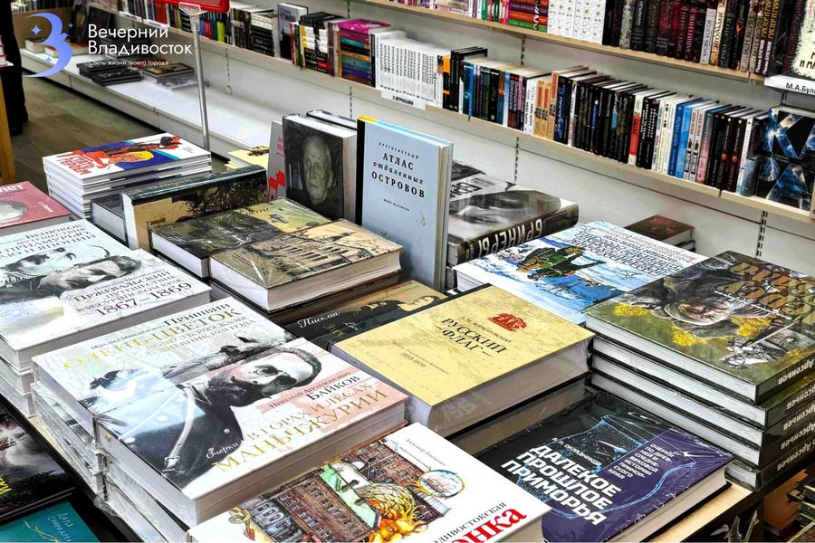 Бумажные книги VS цифра: почему классика Достоевского и Булгакова все еще сводит с ума читателей Владивостока?