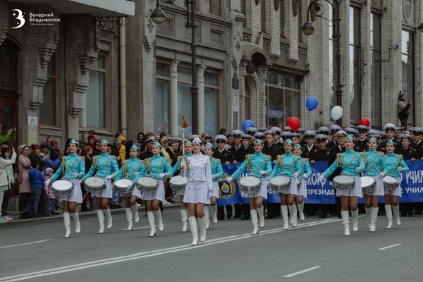Первомайское шествие прошло во Владивостоке