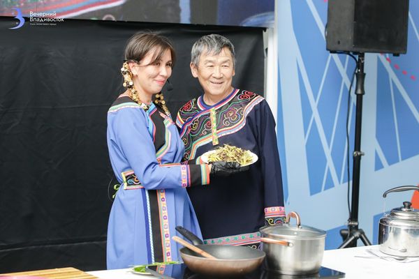 Уникальные удэгейские блюда приготовили на фестивале «От Арктики до Дальнего Востока»