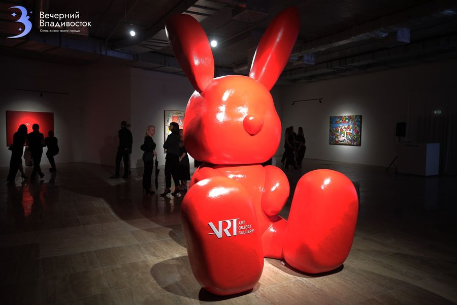 MANIFEST — ярмарка современного искусства и любовь к Владивостоку