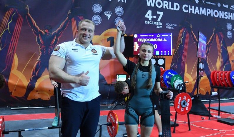 Студентка из Владивостока заняла первое место на Всероссийском чемпионате по пауэрлифтингу
