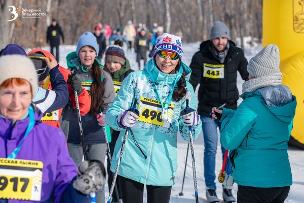 Лыжный сезон-2023 во Владивостоке стартовал с массовой Рождественской гонки