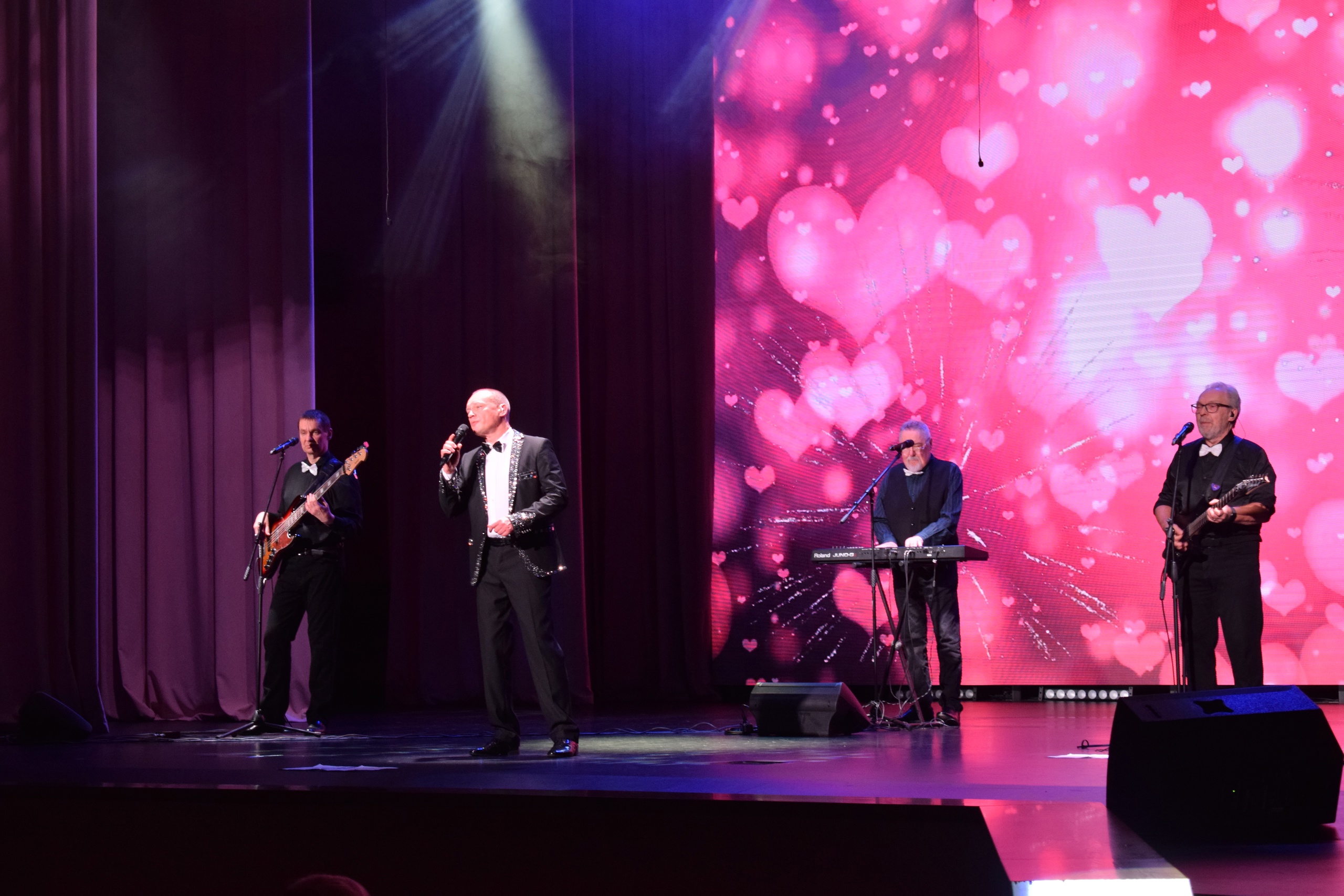 Ансамбль "Верные Сердца" 100 минут хитов легендарных ВИА - фото №7 Ансамбль "Верные Сердца" 100 минут хитов легендарных ВИА - фото №7 на Nethouse.Академия