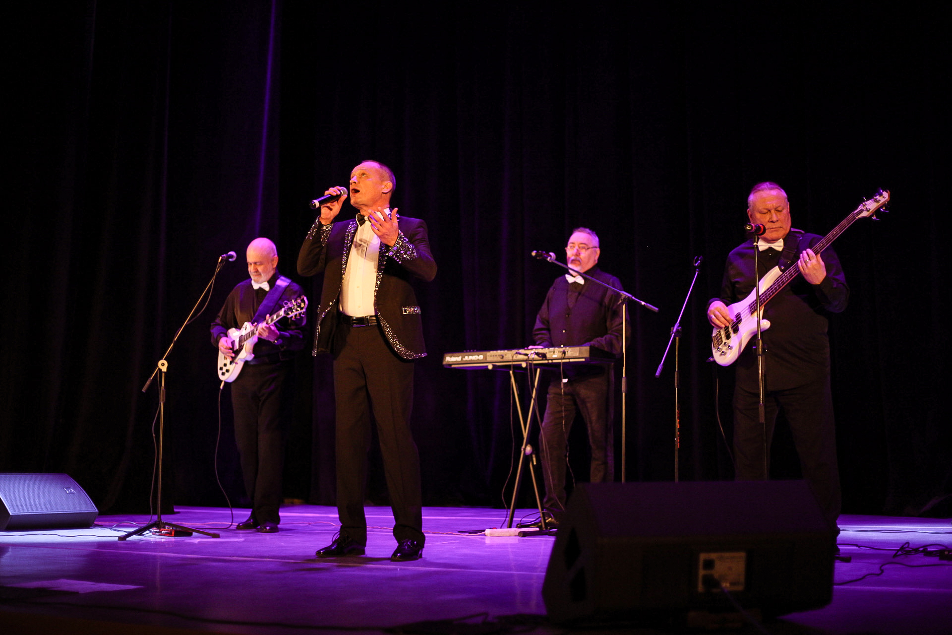 Ансамбль "Верные Сердца" 100 минут хитов легендарных ВИА - фото №6 Ансамбль "Верные Сердца" 100 минут хитов легендарных ВИА - фото №6 на Nethouse.Академия