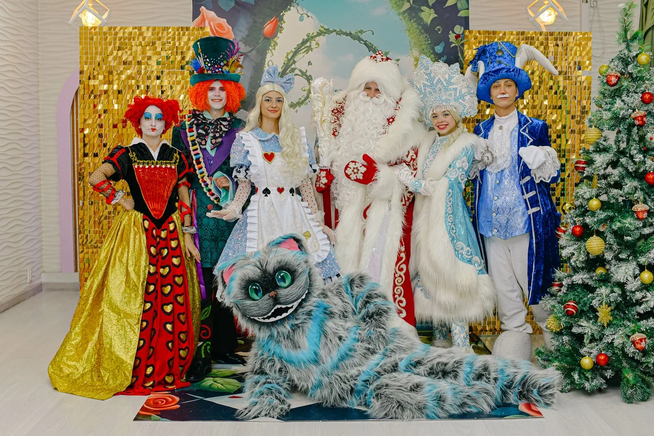 Интерактивное шоу-спектакль "Алиса в стране Новогодних чудес" от студии праздников Сезам - фото №5 Интерактивное шоу-спектакль "Алиса в стране Новогодних чудес" от студии праздников Сезам - фото №5 на Nethouse.Академия