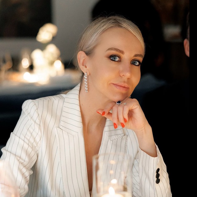 елена новикова.jpg