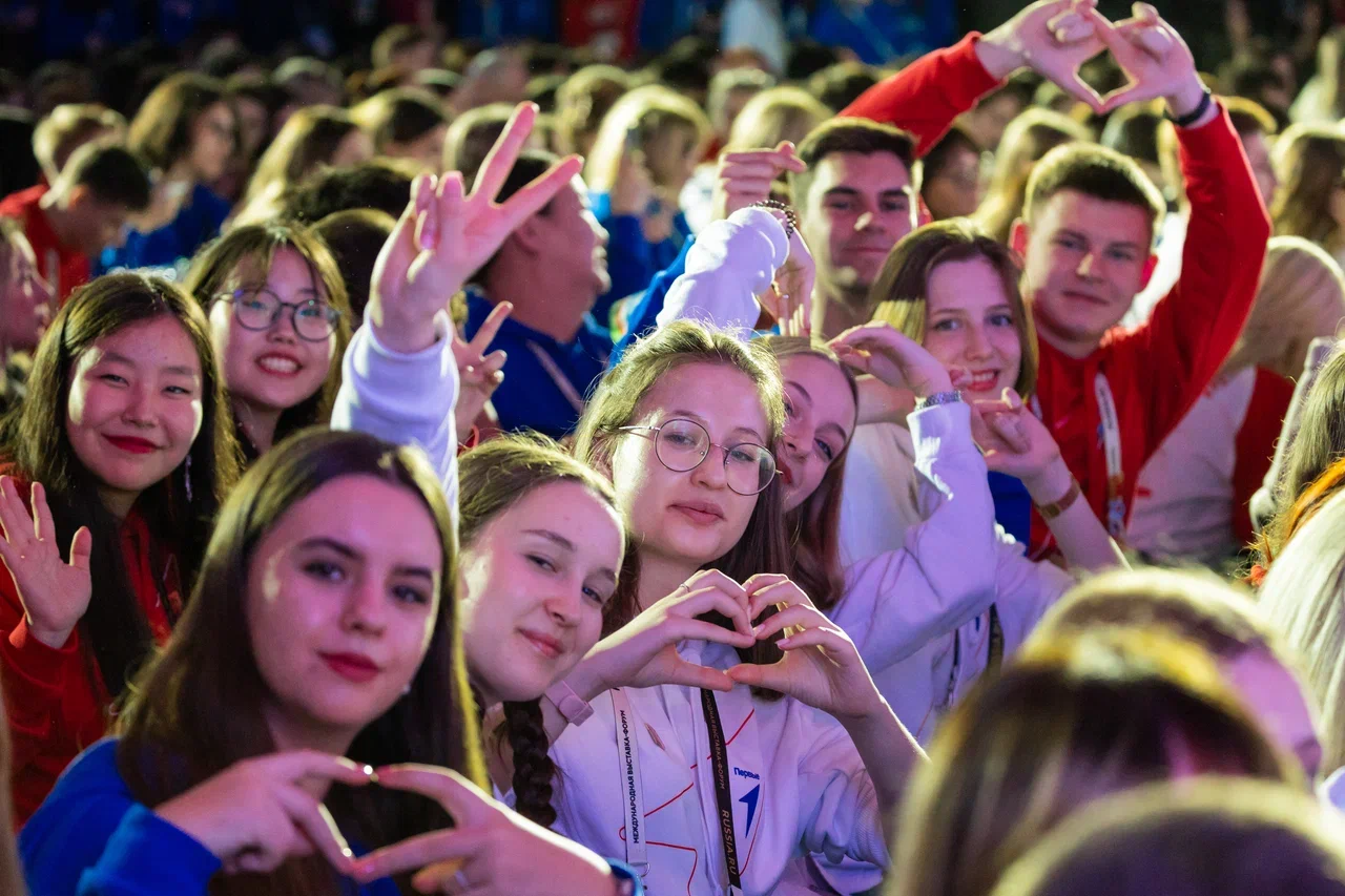 На Съезде Движения Первых наградили победителей Всероссийского конкурса «Премия Первых»
