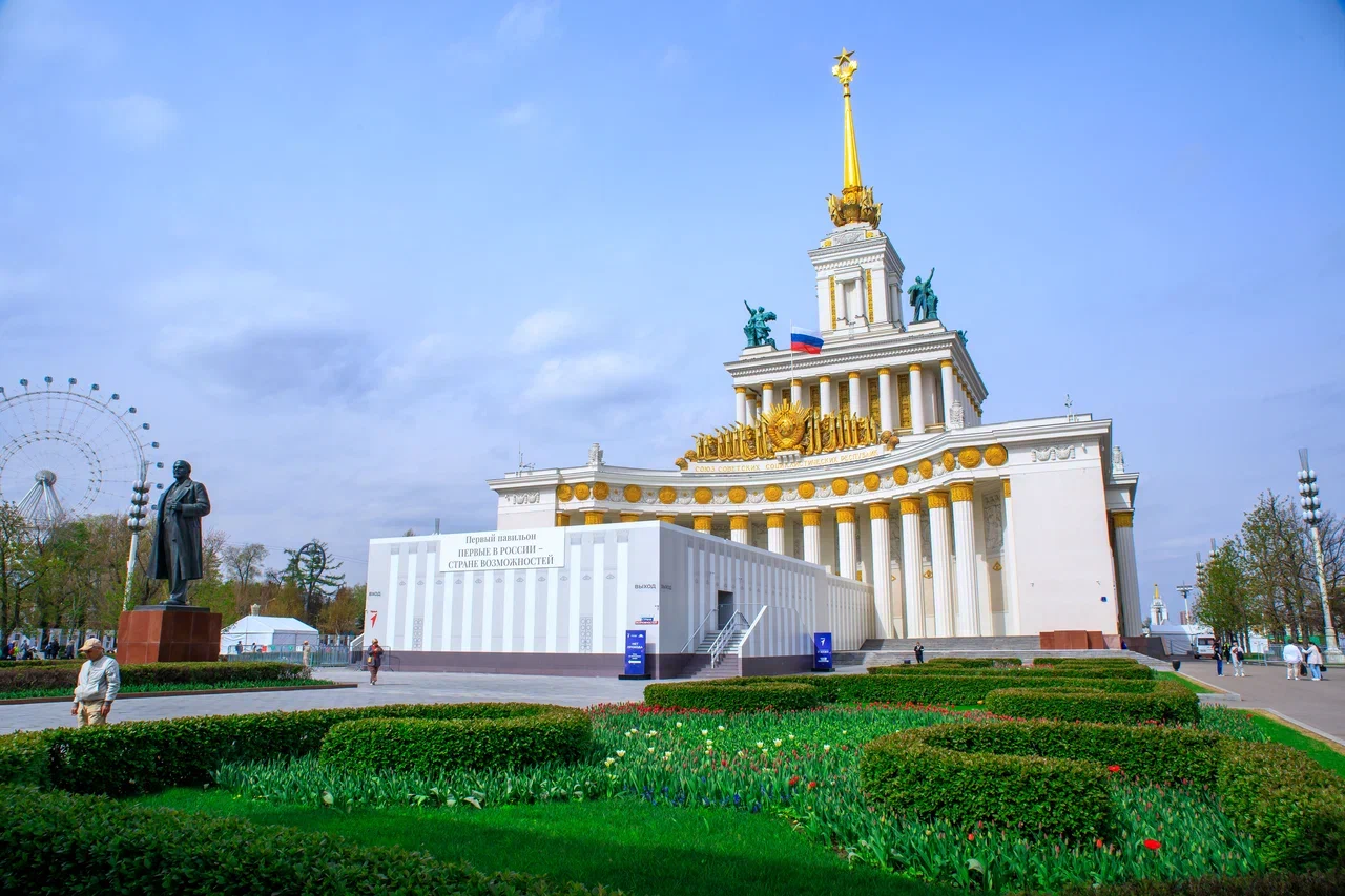 Обновленная экспозиция павильона №1 «Первые в России – стране возможностей»  на ВДНХ откроется 1 мая · Первые в России — стране возможностей