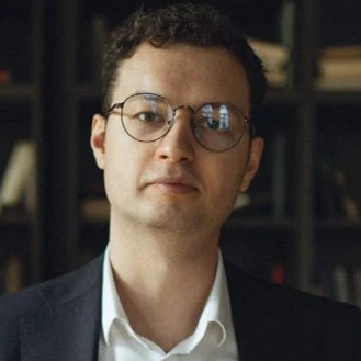 Александр Артемов