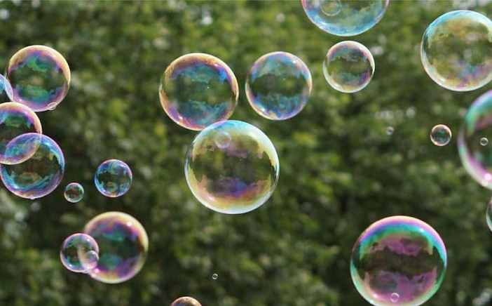 Обложка «Шоу мыльных пузырей»