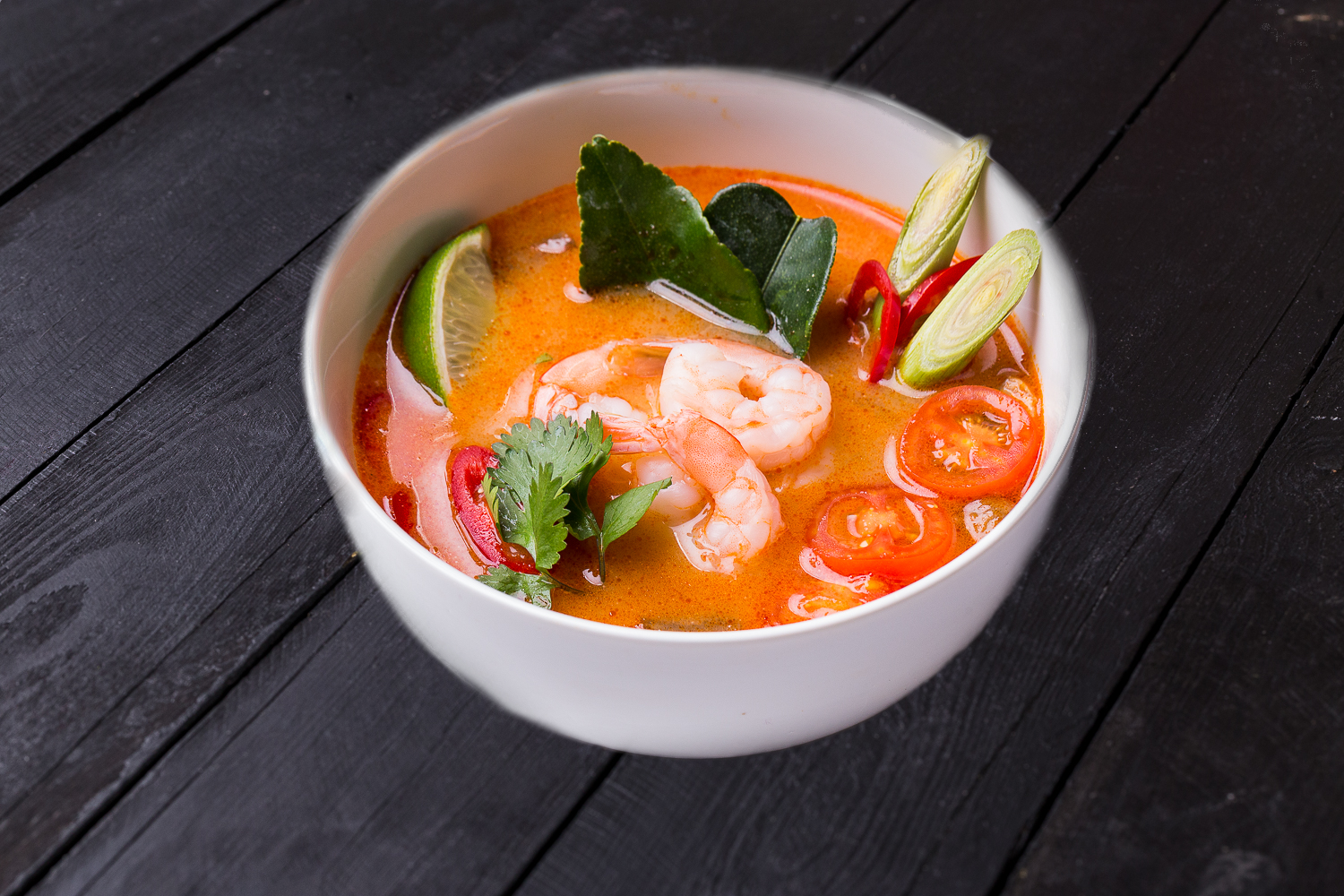 Том янг рецепт в домашних условиях. Вьетнамский суп том ям. Том ям в Тайланде. Острый суп том ям.
