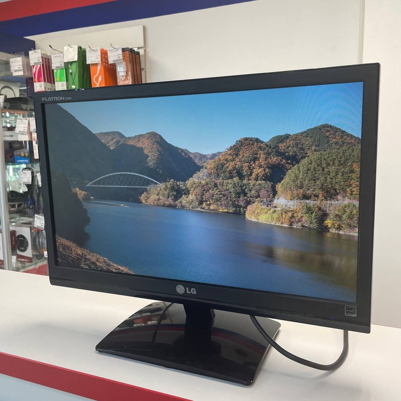 Периферийные устройства: Монитор LG Flatron E2041S - Ананас