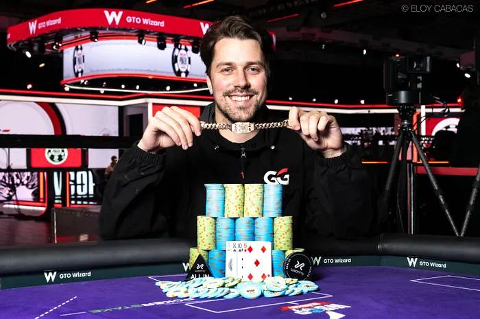 Фредерик Норман выиграл браслет WSOP в игре, в которую никогда раньше не играл