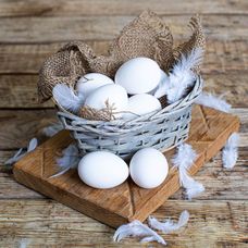 Яйца куриные фермерские белые, 10 шт. в упаковке