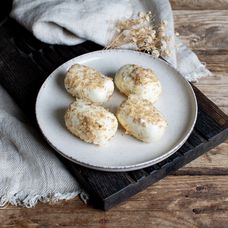 Творожные сырки в белом шоколаде с грецким орехом, 4 шт