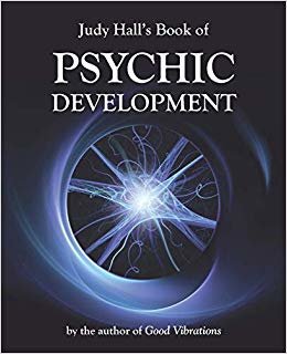 okumak Judy Hall&#39;s Book of Psychic Development
