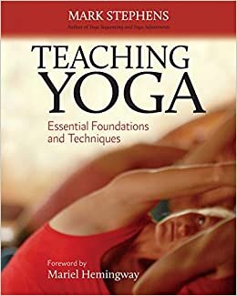 okumak Teaching Yoga: Essential Foundations and Techniques