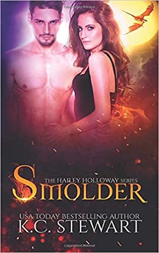 okumak Smolder (Hailey Holloway Series)