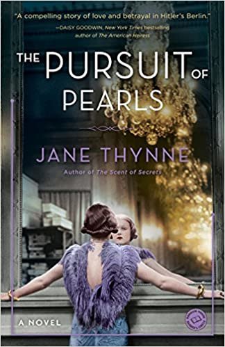okumak The Pursuit of Pearls (Clara Vine)