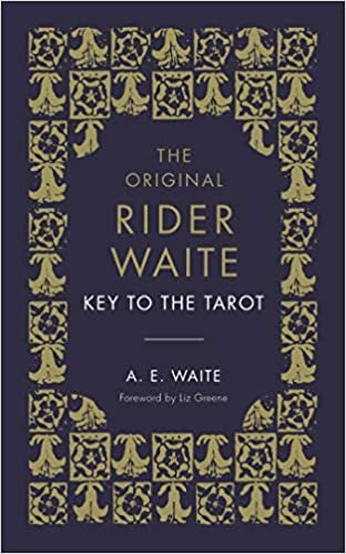 okumak The Key To The Tarot: The Official Companion to the World Famous Original Rider Waite Tarot Deck
