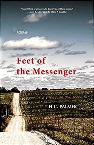 okumak Feet of the Messenger: Poems
