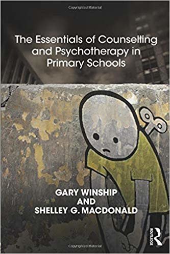 okumak The Essentials of Counselling and Psychotherapy in Primary Schools : On being a Specialist Mental Health Lead in schools