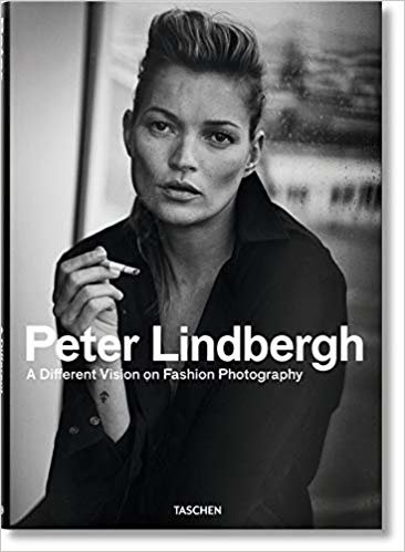 okumak Peter Lindbergh: A Different Vision on Fashion Photography