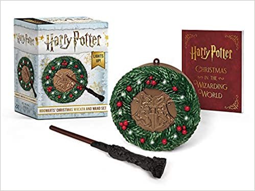 okumak Harry Potter: Hogwarts Christmas Wreath and Wand Set: Lights Up!