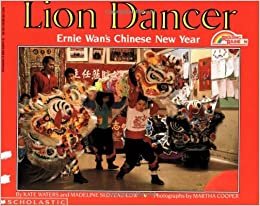 Lion Dancer: Ernie Wan's Chinese New Year (Reading Rainbow Books) indir