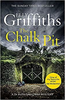 The Chalk Pit: The Dr Ruth Galloway Mysteries 9 indir