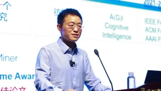 02b9ed86-6813-43a8-b0da-e860bca9733e